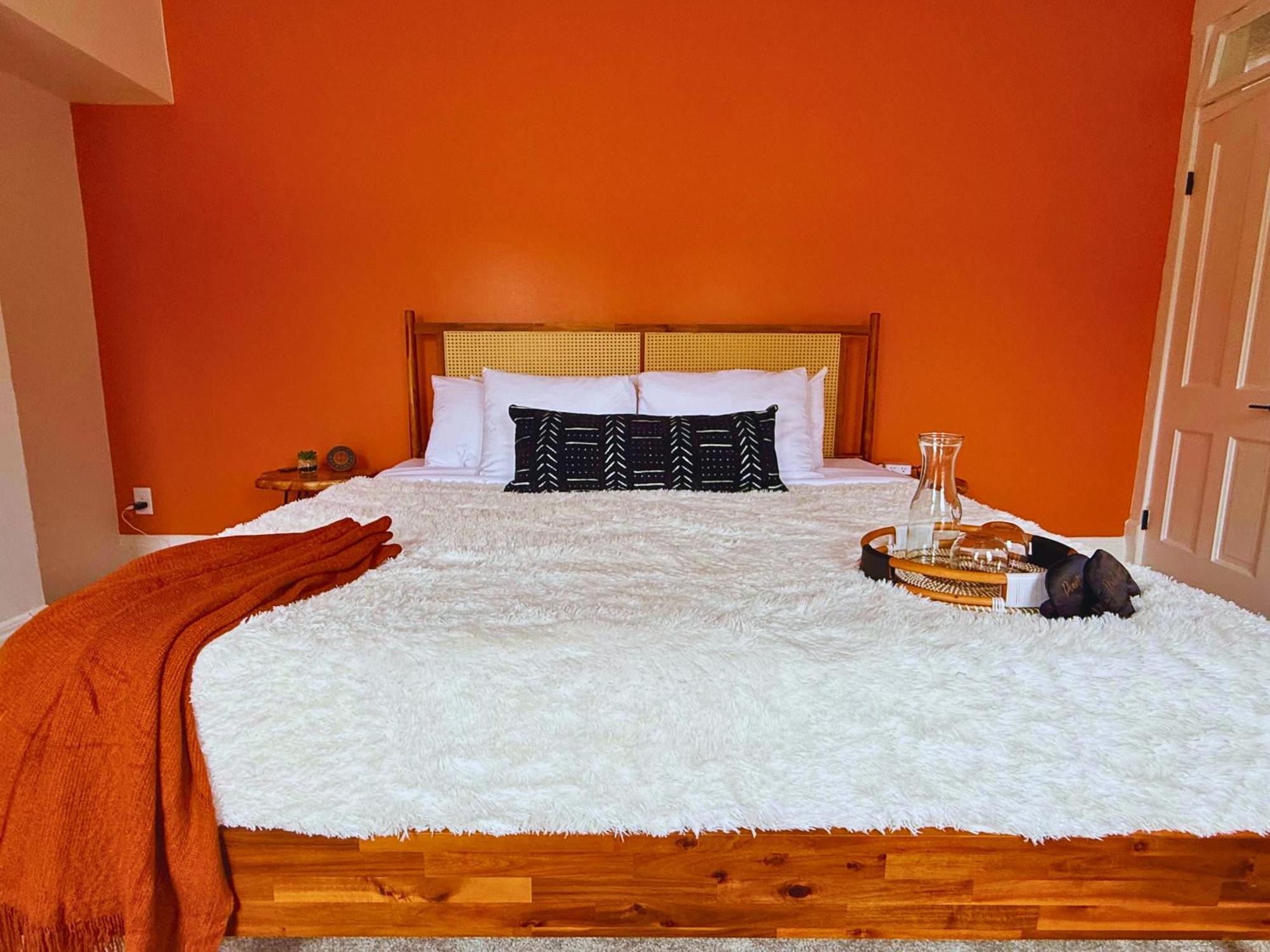 Short North Convention King Bed Free Parking!